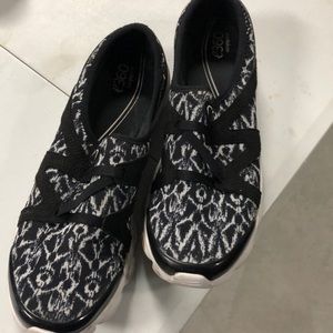 Easy spirit slip ons